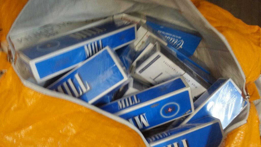 Homem é preso com cocaína e cigarros contrabandeados em Caxias do Sul