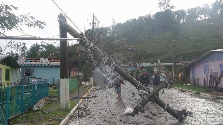 Vila Oliva, no interior de Caxias do Sul, é uma das regiões mais afetadas pelo temporal. (Foto: Maicon Rech/Grupo RSCOM)