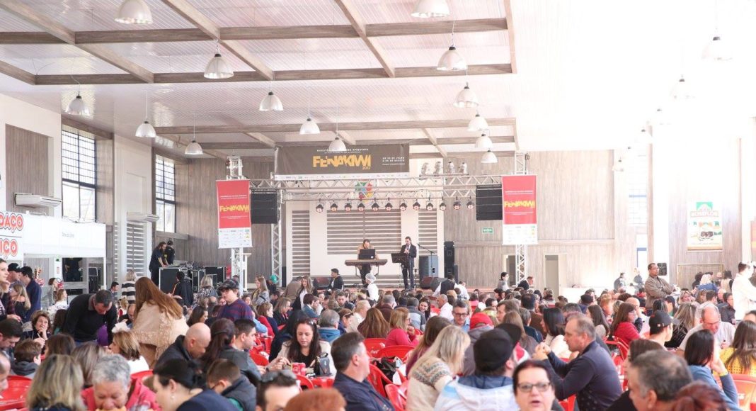 Primeiros dias de Fenakiwi reúnem 20 mil no Parque Cinquentenário