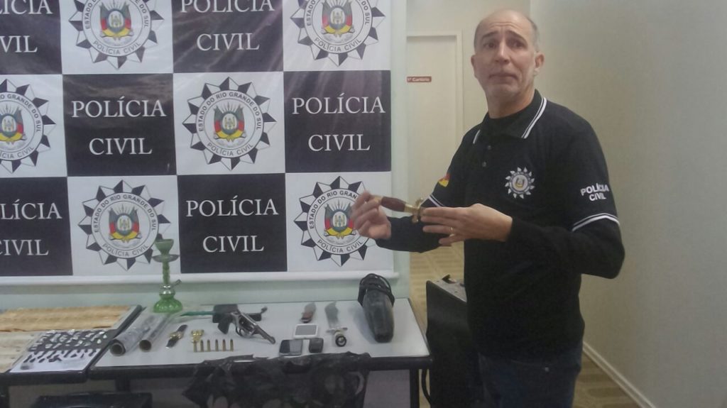 Polícia Civil trabalha para identificar corpo carbonizado