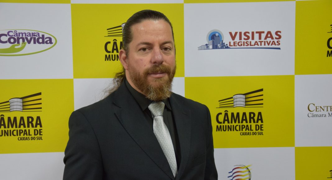Ex-adversário político, Renato Nunes, assume Cargo de Confiança (CC) na prefeitura de Caxias do Sul
