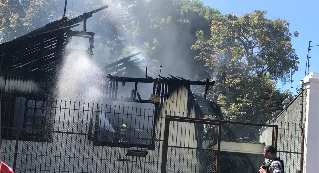 Casa ficou destruída (Foto: Mauro Teixeira)