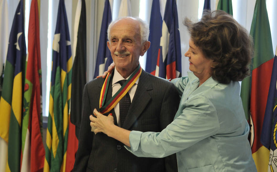 TJ manda ex-deputada Marisa Formolo devolver medalha que deu ao próprio irmão