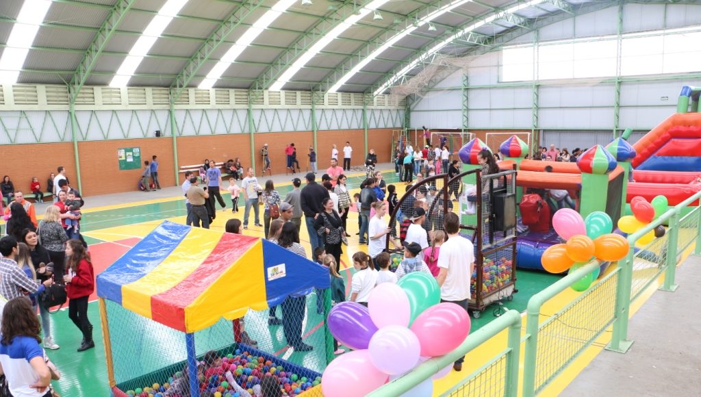 Grupo promove festa alusiva ao dia das crianças em Farroupilha