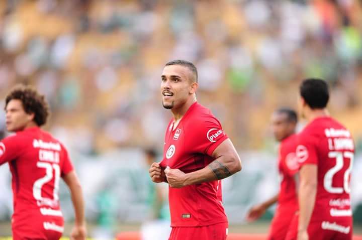 Inter vence fora de casa e segue com chances de título da série B