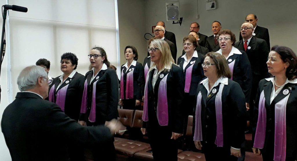 De futuro incerto, Fenavinho recebe homenagens pelo passado