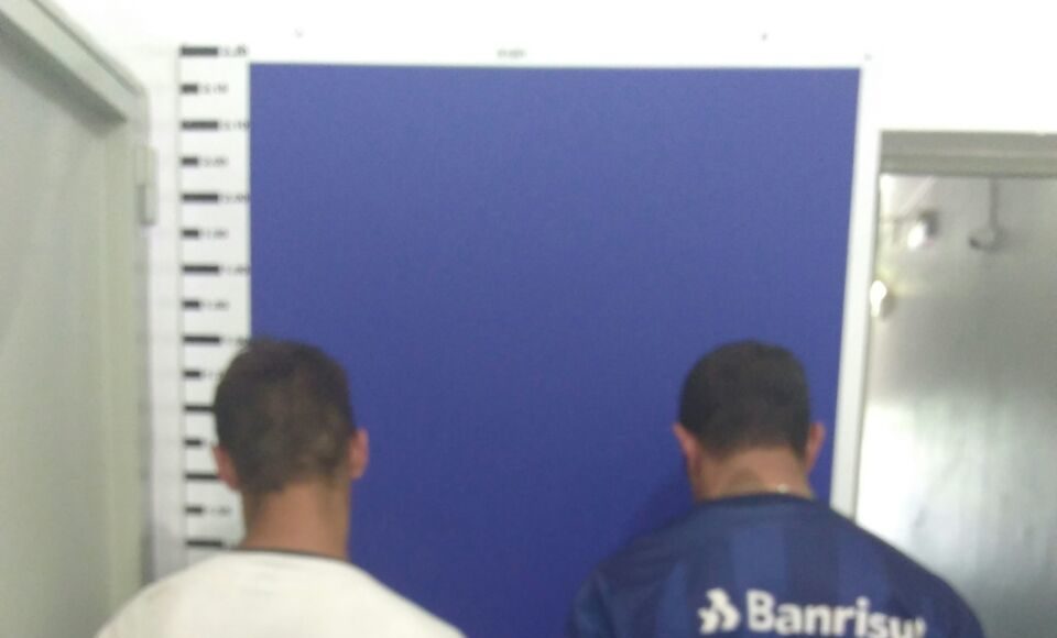 Dupla é presa após tentar furtar residência em Farroupilha