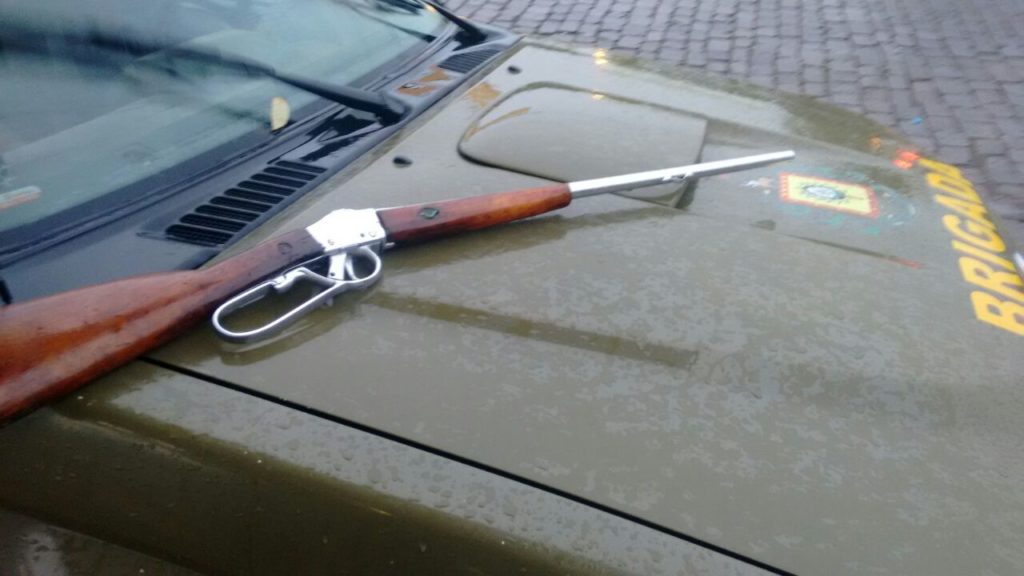 Arma é localizada onde criminosos do roubo ao carro-forte estão foragidos