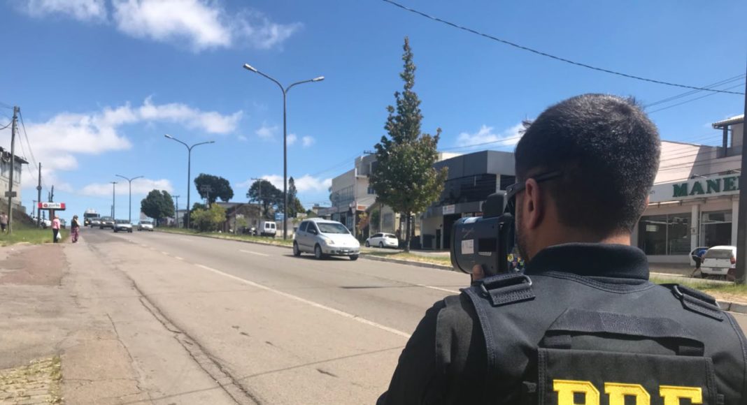 A "curva da zona" é um dos trechos mais problemáticos para pedestres (Foto: PRF/divulgação)