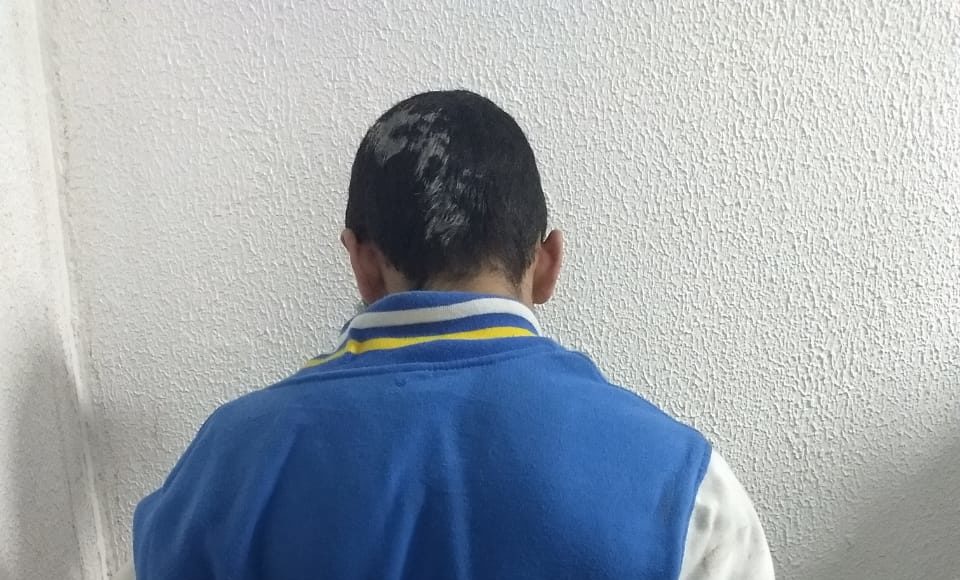 Jovem é preso vendendo drogas no bairro 1° de Maio, em Farroupilha