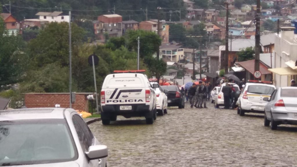 Criminoso é morto em confronto com a BM no bairro Planalto, em Caxias