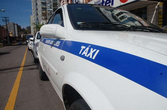 Em Caxias do Sul, 356 taxistas vão receber o auxílio do Governo Federal