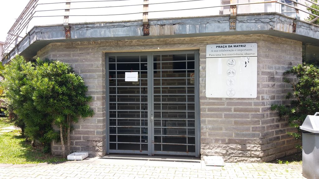 Não há previsão para liberar o banheiro (Foto: Emilio Nunes)