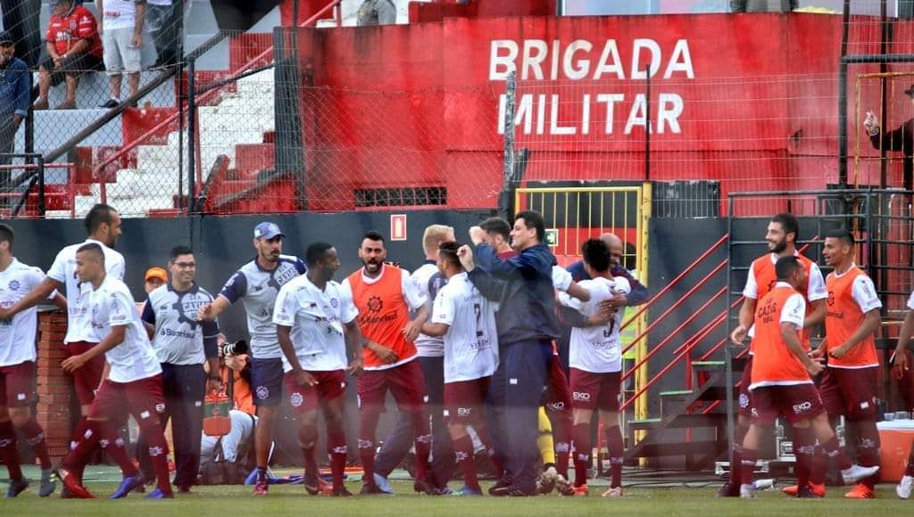 Caxias domina o Brasil de Pelotas e vence por 3 a 0 fora de casa