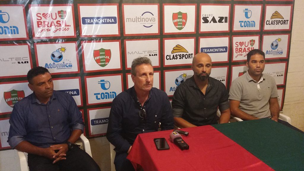 Brasil de Farroupilha anuncia Alê Menezes como técnico para a temporada de 2019