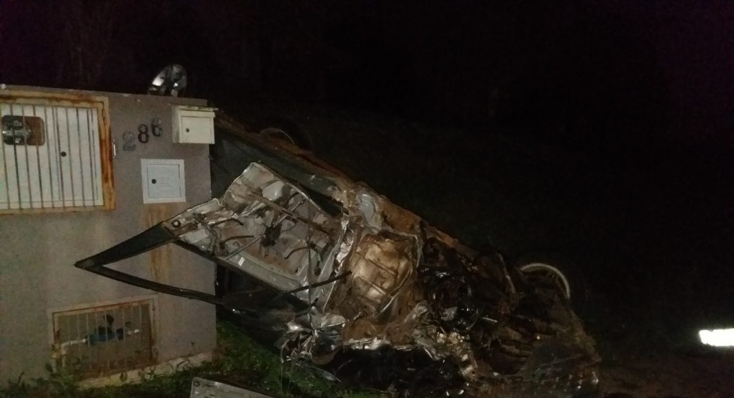 Três homens ficam feridos em acidente após fuga da BM em Caxias do Sul