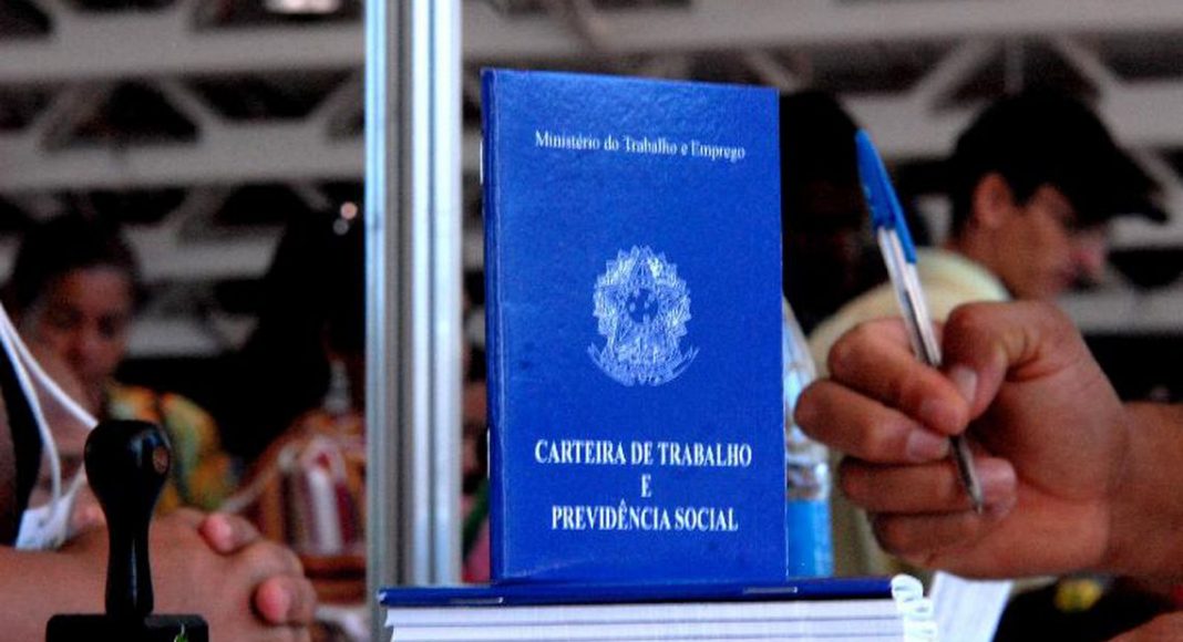 Taxa de desemprego cresce 12% depois de duas quedas consecutivas