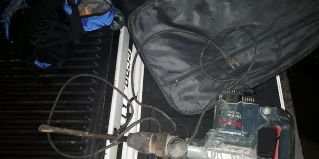 ferramentas apreendidas pela polícia (foto: divulgação/bm)