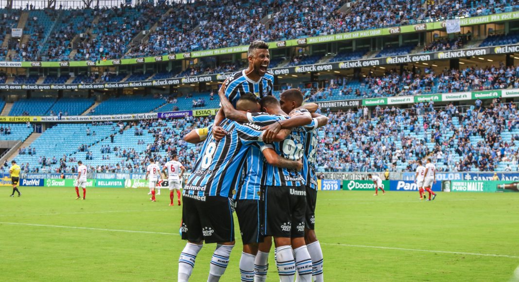 Grêmio vence o São Luiz na Arena (Foto: Lucas Uebel)