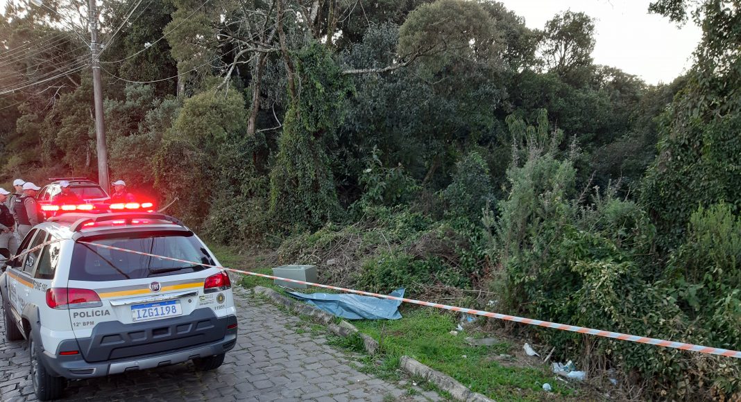 Homem é encontrado morto ao lado de cofre na Zona Norte de Caxias