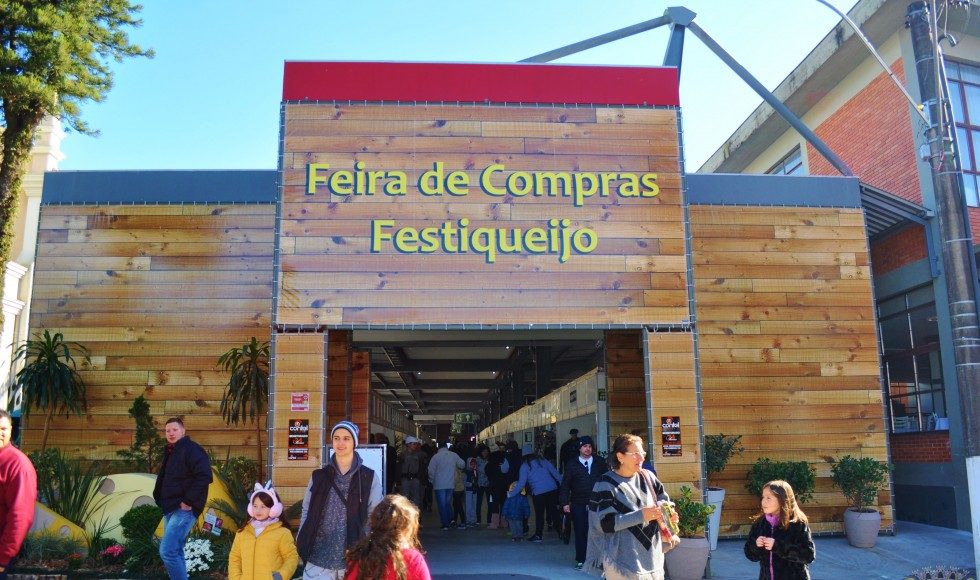 Feira de Compras do FestiQueijo apresenta resultado positivo, em Carlos Barbosa
