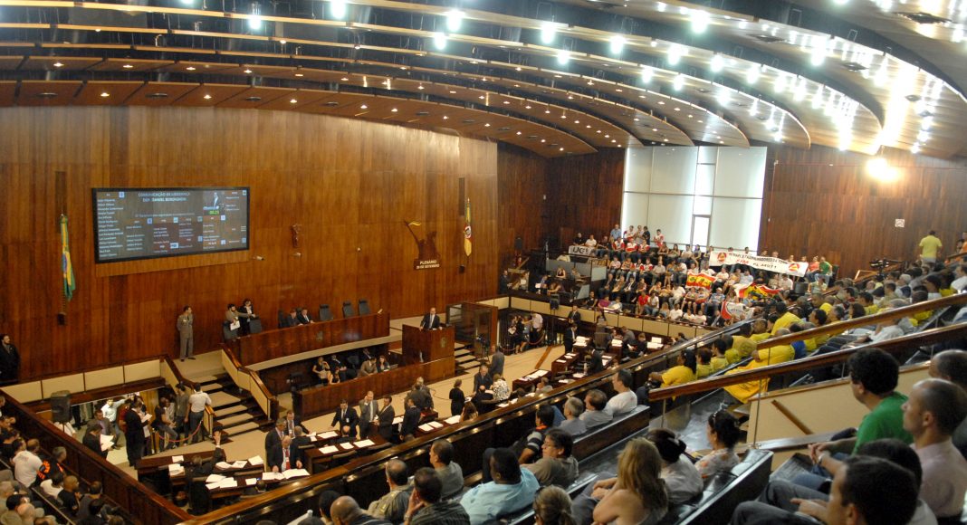 Votação ocorreu nesta terça - feira na Assembleia Legislativa (Foto: AL - RS)