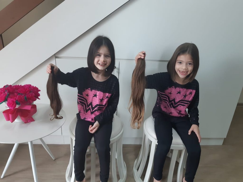 Exemplo de doação ocorrida este ano. Irmãs gêmeas Adriane e Gabriela Zanezi Ferreira, de seis anos.