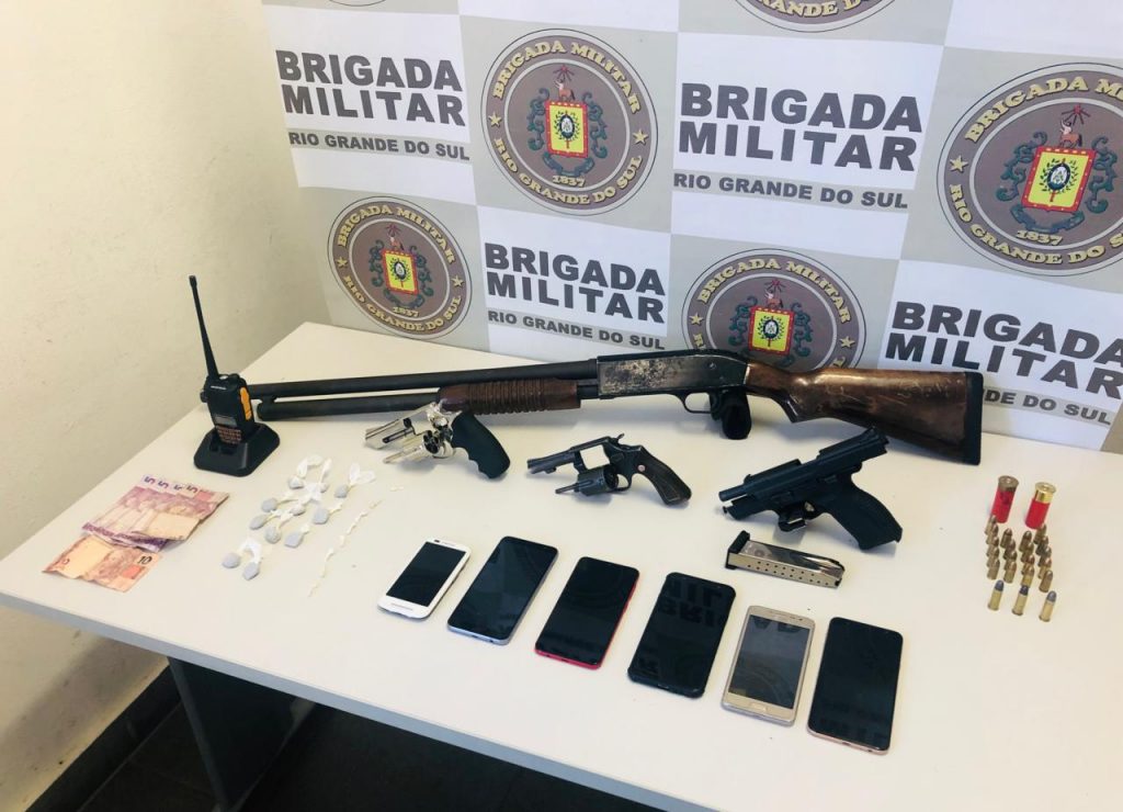 Brigada Militar prende suspeitos de duplo homicídio na Zona do Cemitério, em Caxias