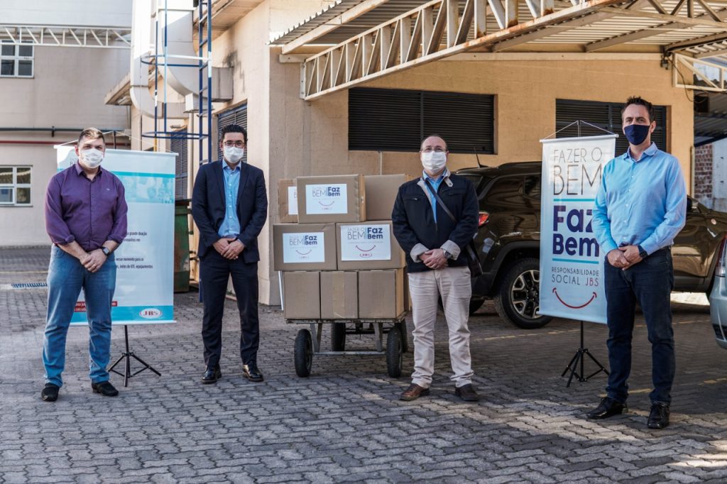 JBS faz novas doações ao Hospital Geral e doa alimentos em Caxias do Sul