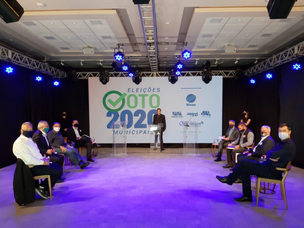 Veja como foi o 1° debate dos candidatos à prefeitura de Bento, promovido pelo Grupo RSCOM