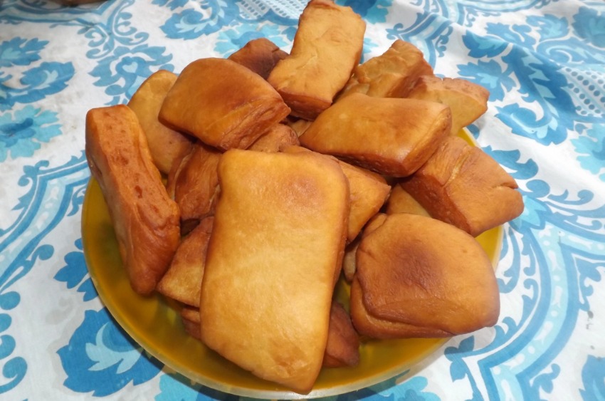 Cozinha Viva: Bolinho frito de massa de pão