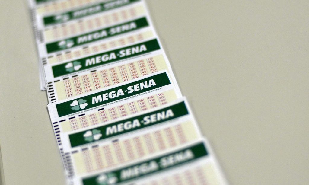 Mega-Sena acumula, e deve pagar R$ 6,5 milhões na quarta-feira (13)