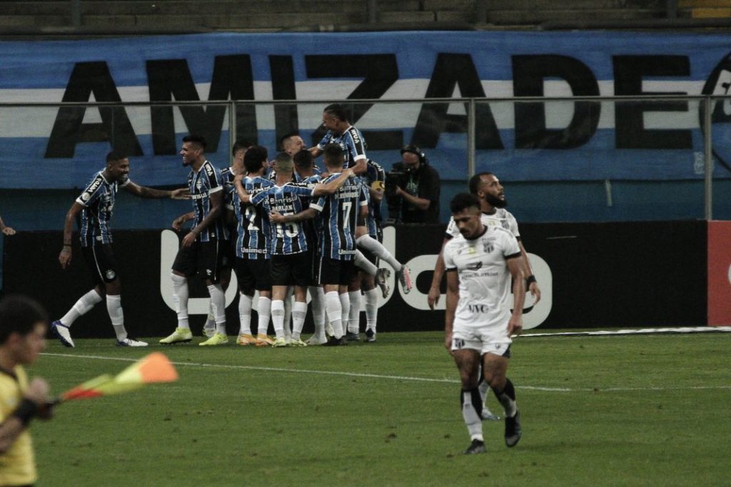 Grêmio vence o Ceará por 4 a 2 na Arena