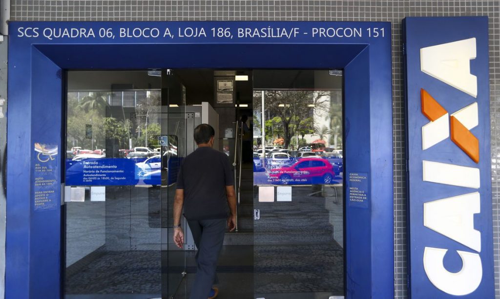 Trabalhadores nascidos em março podem sacar auxílio emergencial