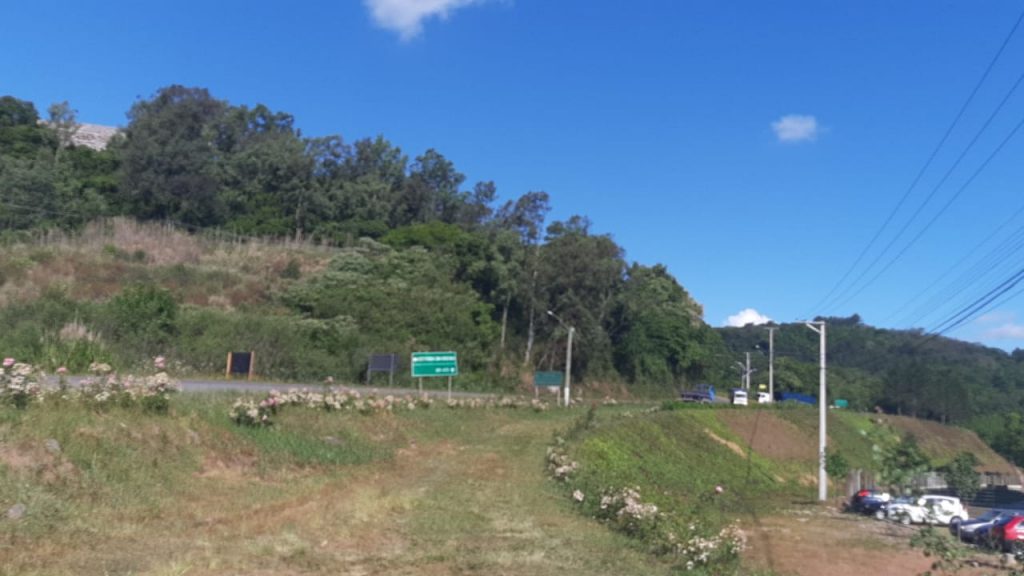 Vinícola Aurora apresenta projeto para implementação de rotatória na ERS-444, em Bento