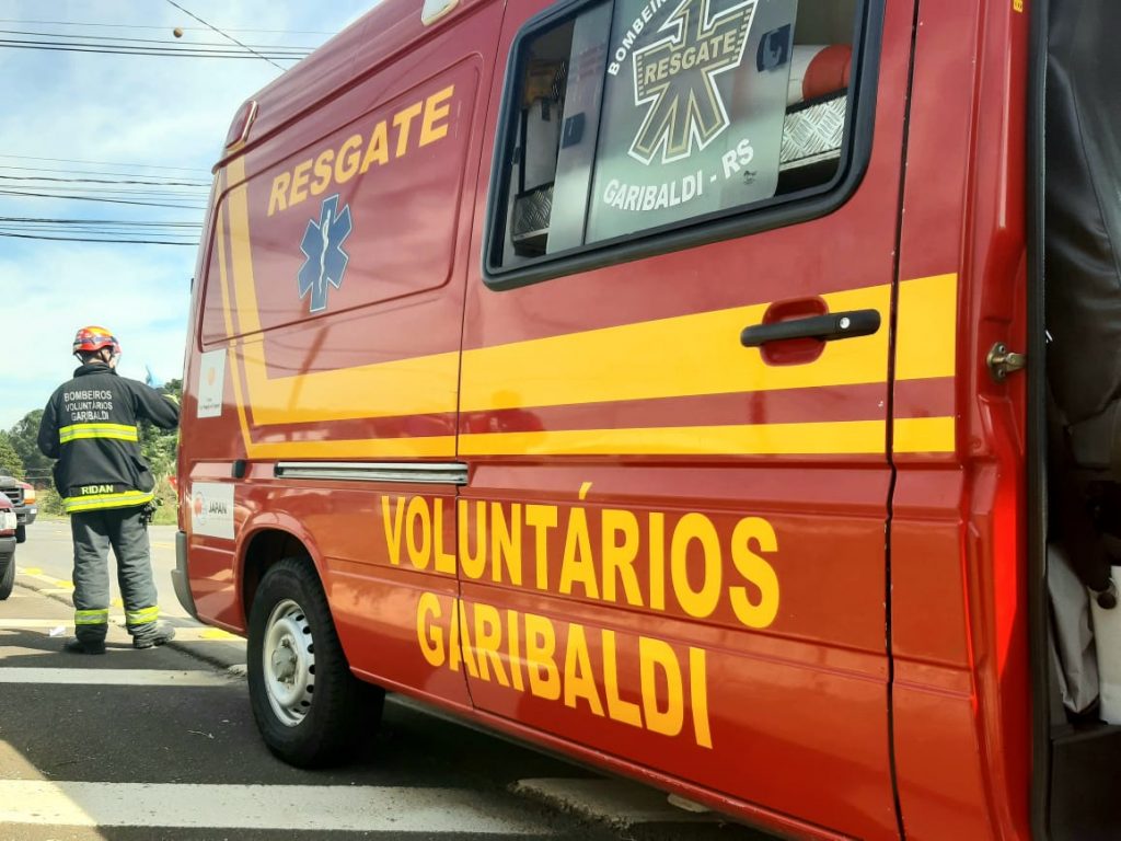 Residência fica parcialmente destruída após incêndio em Garibaldi