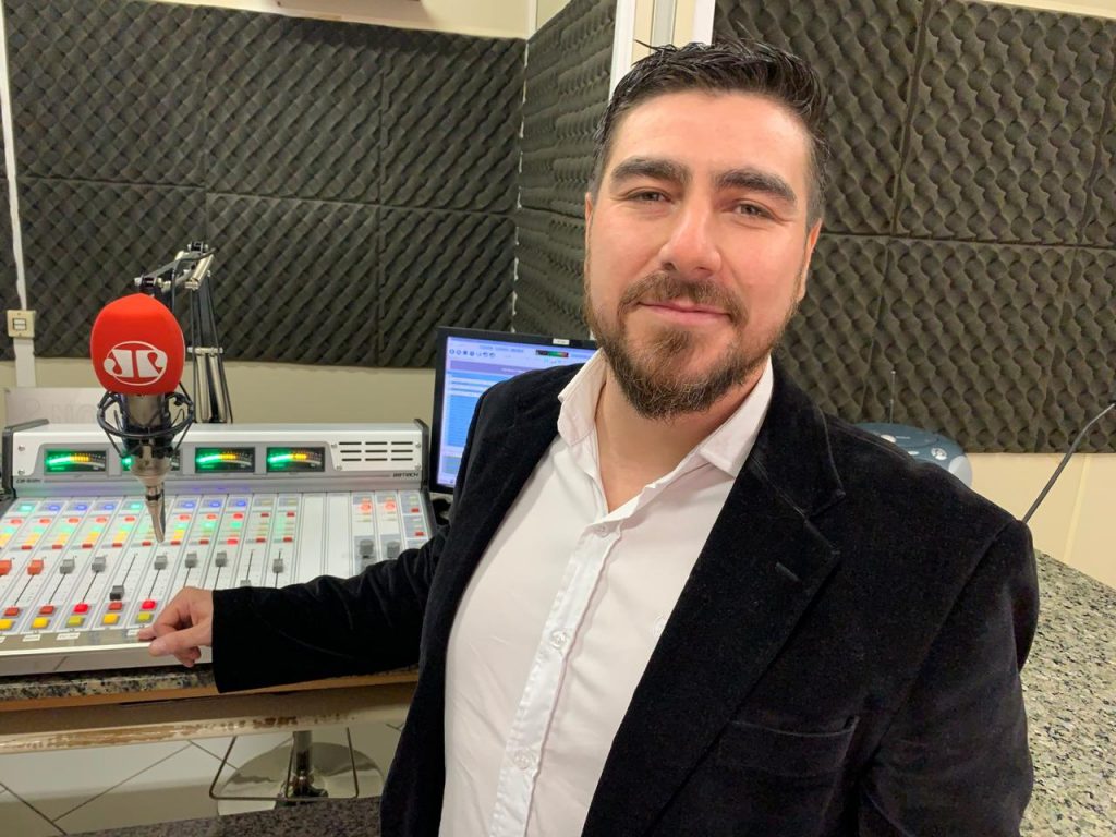Jovem Pan Grande Porto Alegre estreia novo programa com Fernando Zanuzo