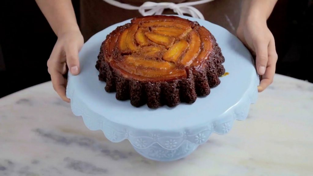 Cozinha Viva: Bolo invertido de banana com doce de leite
