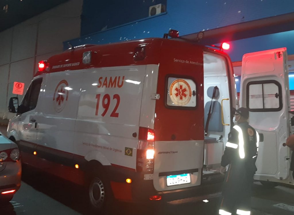 Mulher é esfaqueada pela colega de trabalho