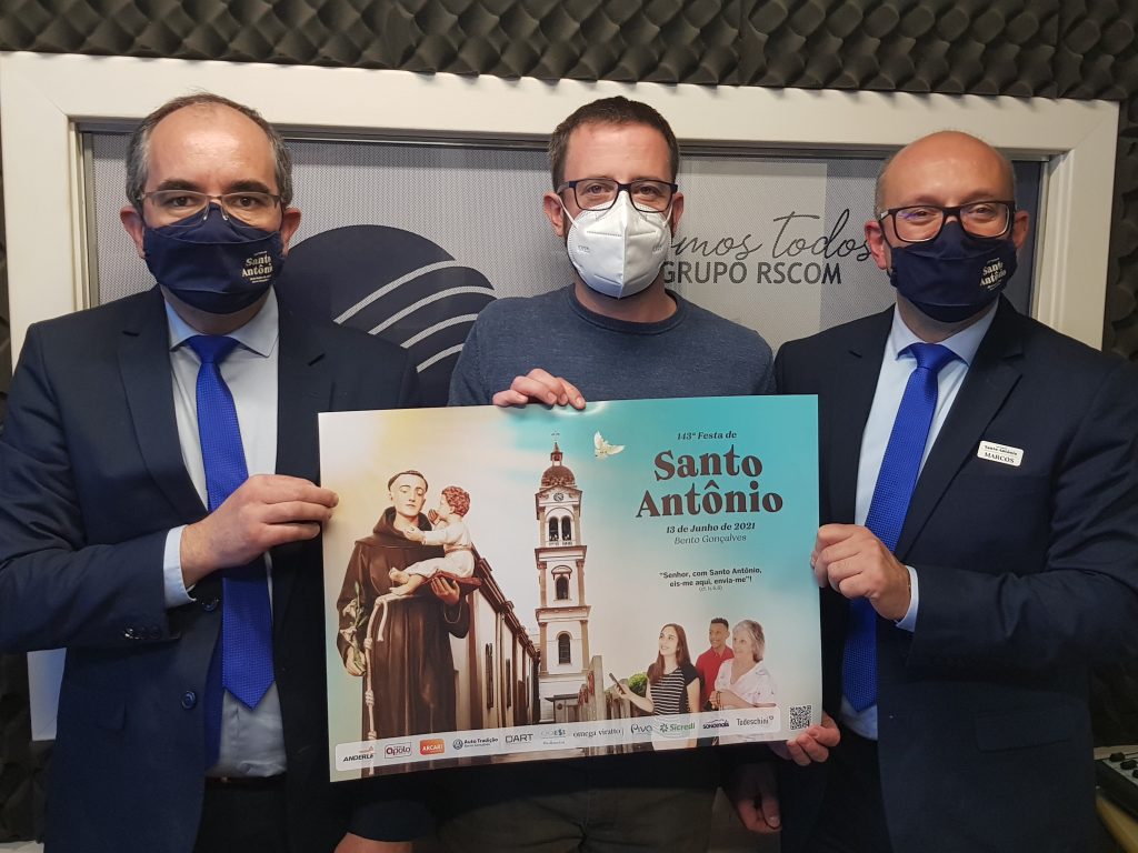 Festeiros de Santo Antônio, de Bento Gonçalves, visitam Grupo RSCOM
