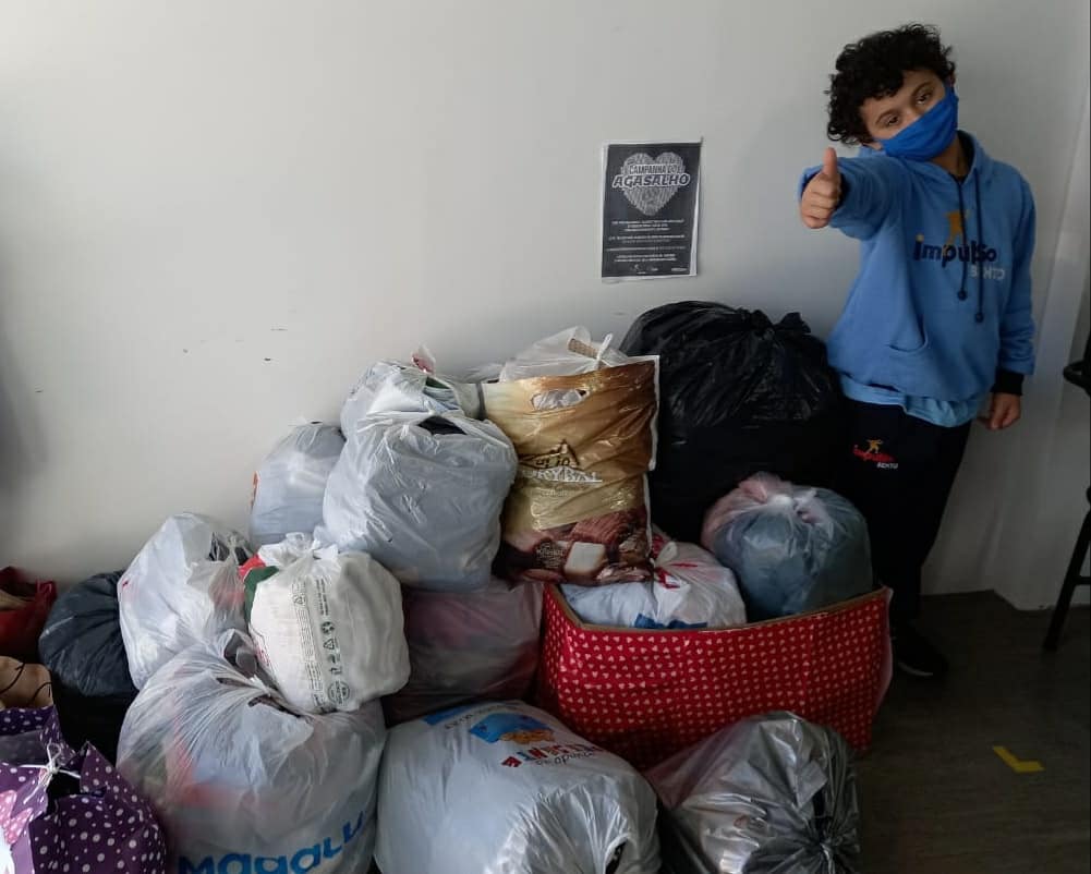 Escola de Bento se mobiliza e arrecada 500 peças de roupas para Campanha do Agasalho