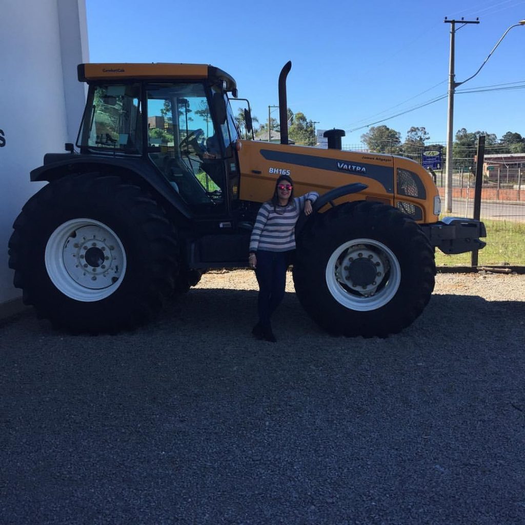 Mulher, mãe e produtora rural: conheça a história da caxiense que busca honrar o legado no agronegócio