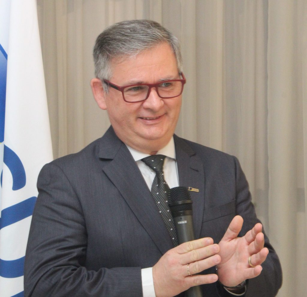 Tudo que for ligado ao passado fica no passado, fala presidente do novo FCDL-RS