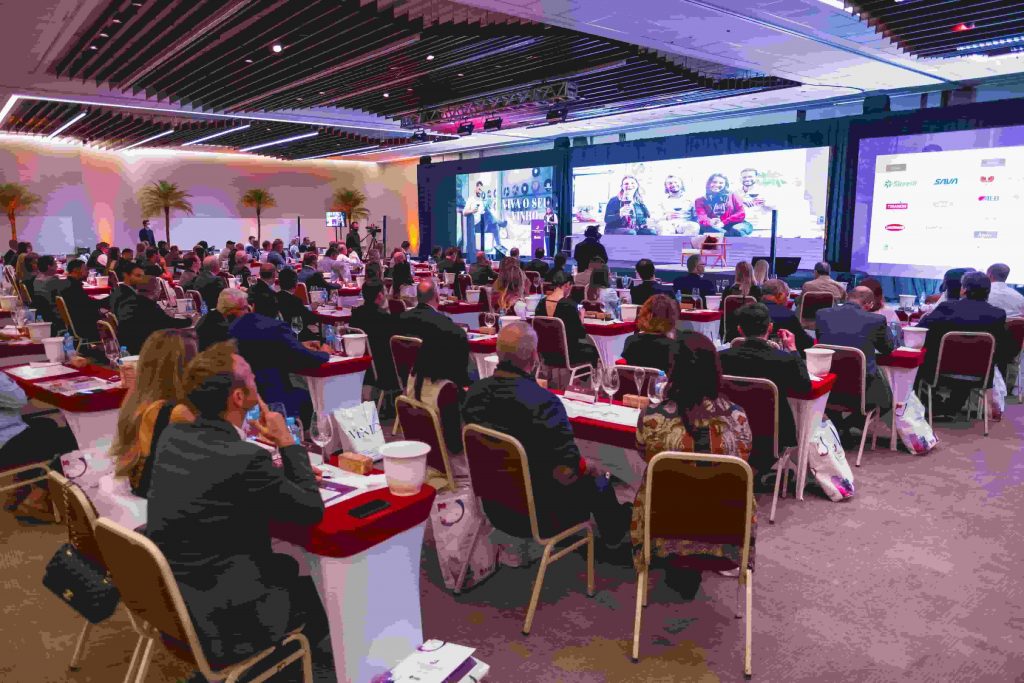 Mais de 3 mil pessoas participaram da Avaliação Nacional de Vinhos Mais de 3 mil pessoas participaram da Avaliação Nacional de Vinhos