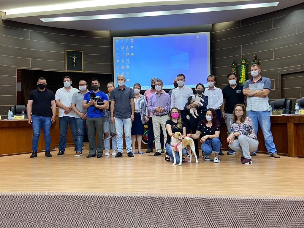 Projeto que cria o Dia do Protetor Animal é aprovado em Farroupilha