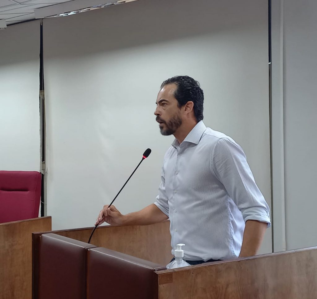 Vereador Dentinho considera os casos dignos da abertura de uma CPI
