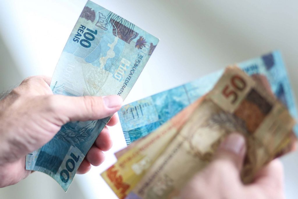 Convenções coletivas dos setores de mercados, funerárias e siderúrgicos são fechadas em Caxias do Sul