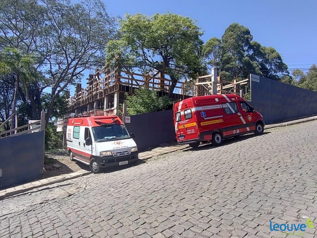 Trabalhador cai de andaime de obra e sofre ferimentos no centro de Garibaldi