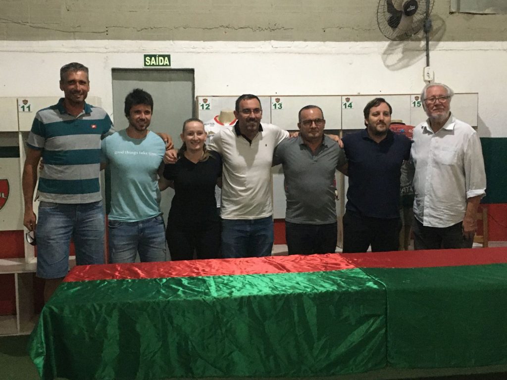 Chico Sutilli entrega o cargo de presidente do Brasil de Farroupilha