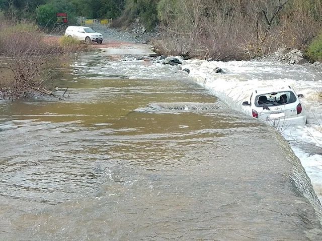 Uma pessoa está desaparecida após veículo cair em arroio na cidade de Candiota